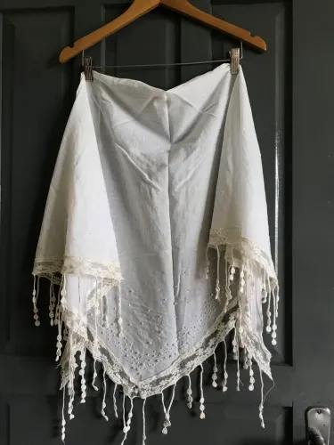 Encharpe lenço bordado branco 