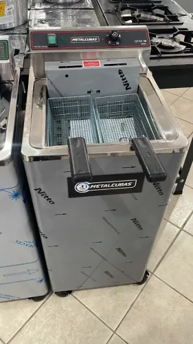 MB FRITADEIRA ELETRICA AGUA E OLEO - METALCUBAS