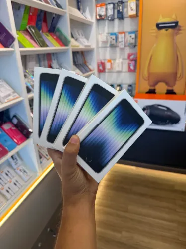 iPhone SE 3º 2022 64GB - Novo Lacrado Processador A15 Bionic (o mesmo do iPhone 13)