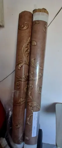 Vendo 2 rolos de papel de parede com 15 metros por 1,6 de altura cada. * wazap