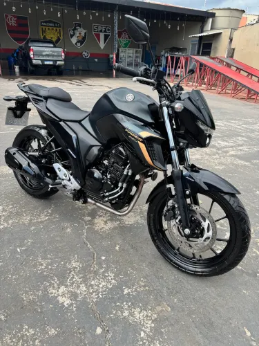 FAZER 250cc