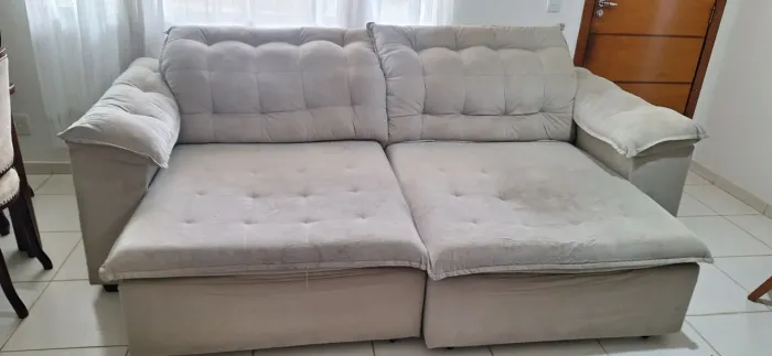 Sofá retrátil e reclinável