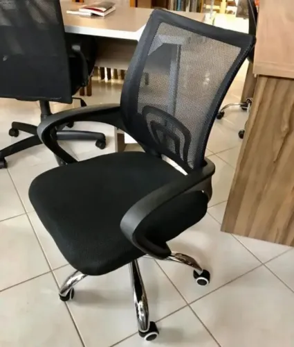 CADEIRA HIDRÁULICA NOVA! SEM USO, NA CAIXA, TENHO OUTRAS UND, BOTUCATU.