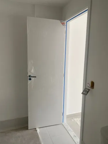 2 portas brancas - zeradas no plástico