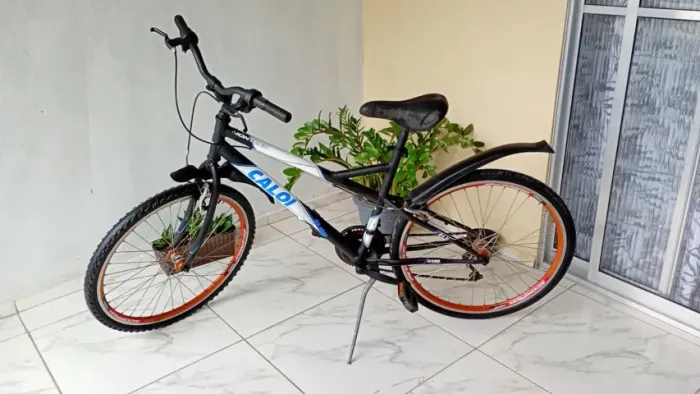 Bicicleta de passeio à vista para venda rápida..