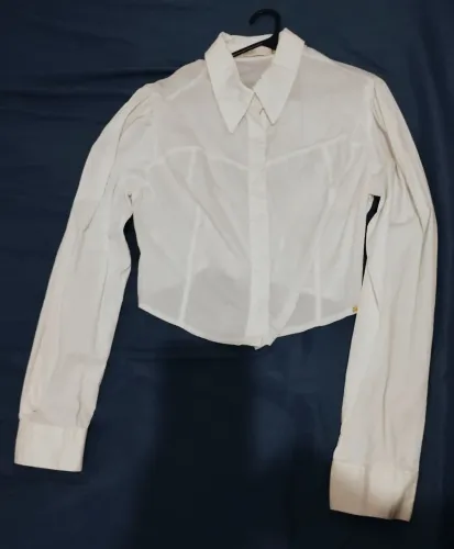 Cropped estilo camisa social tamanho M