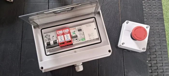 Wallbox completo + kit de botoeira de emergência