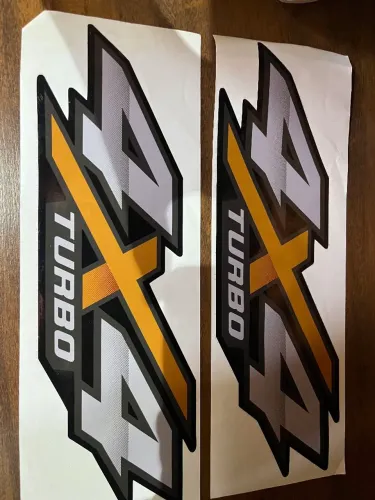 PAR DE ADESIVOS HILUX 4X4turbo