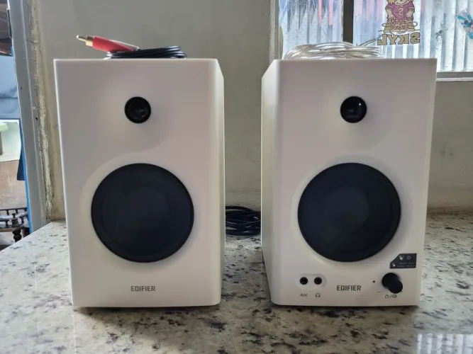 Monitor de Áudio MR4 EDIFIER 42W RMS - Branco