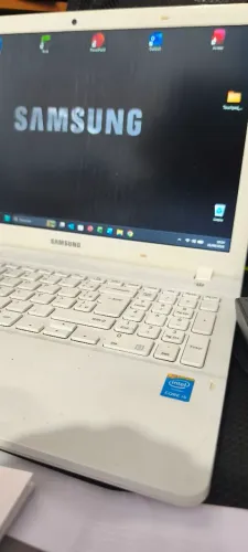 Samsung Book2 I5 - 8Gb de ram, SSD 128Gb, Tela 15'6", Teclado Alfanumérico (IMPECÁVEL)