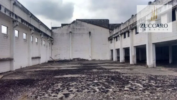 Galpão para alugar, 4000 m² por R$ 7.000,01/mês - Paratei - Guararema/SP