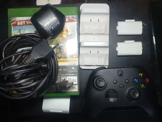 Xbox One X 1TB