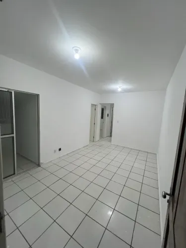 Alugo excelente apartamento no Condomínio D?Italy IV - 3º andar