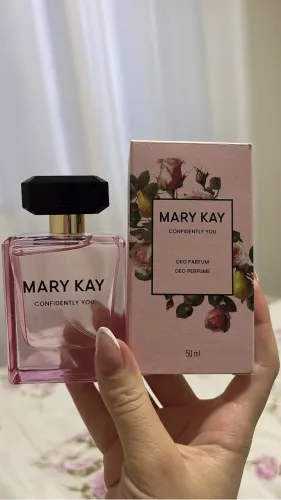 perfume MARY KAY - confidently you