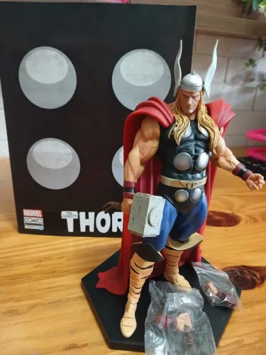 Thor 1/10 Iron Studios Exclusivo