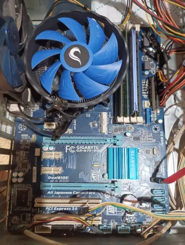 Computador i5 3° geração, Placa mãe gigabyte robust, 16GB ram( cabe 32)
