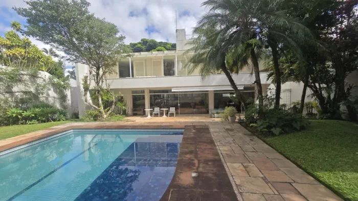 Sobrado para venda em Santo Amaro com 4 quartos, sendo 4 suítes, 682m²