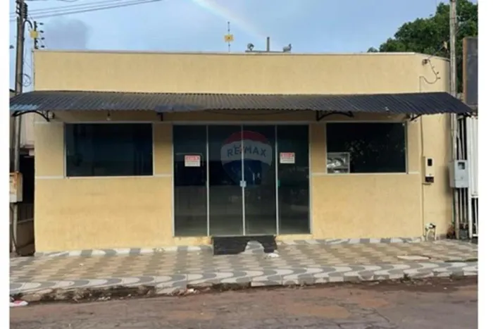 Ponto Comercial no Centro de Pedra Preta!