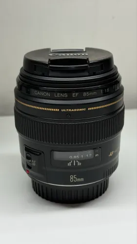 Canon 85mm f1.8