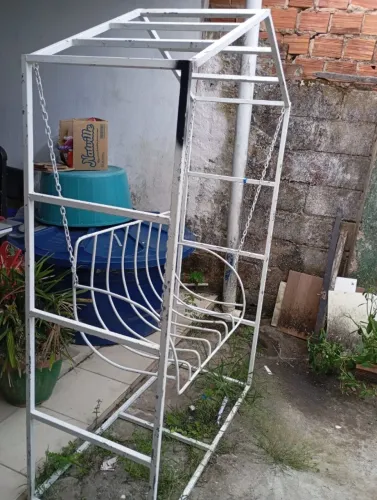Balanço de ferro decorativo