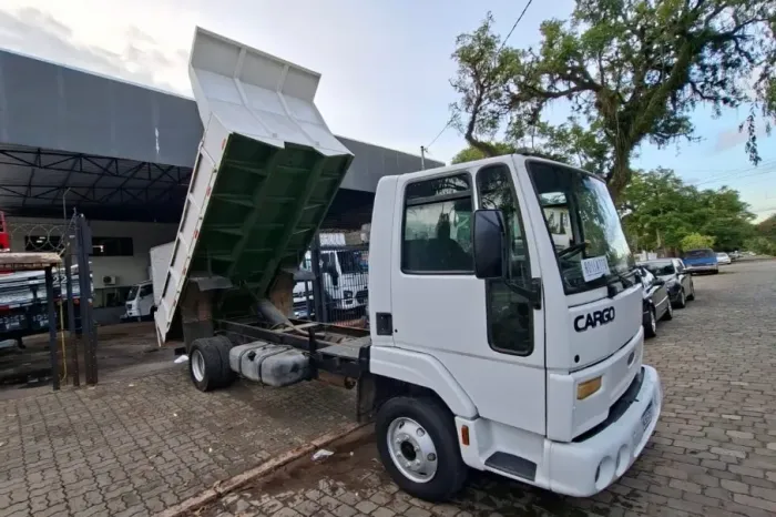 CARGO 815 04 BASCULANTE 1° DONO