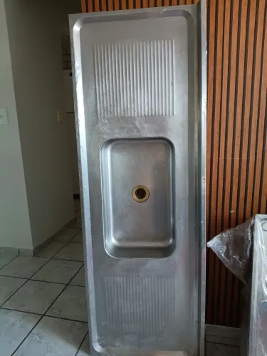 Pia de Inox 160x52 base de cimento