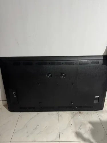 Tv TCL 85 polegadas c/ defeito
