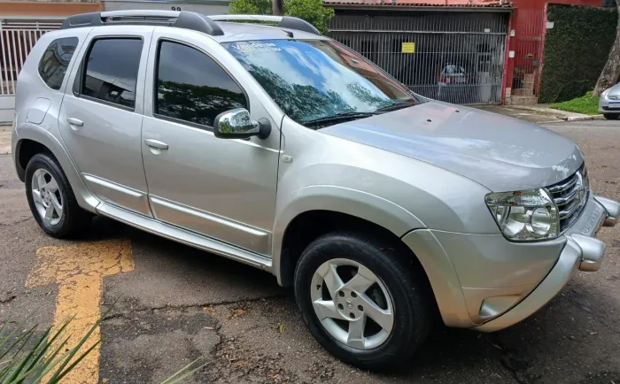 Renault Duster Dynamique 2.0 Hi-flex 16V Aut. 2013