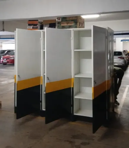 Armário Garagem Preto e Amarelo
