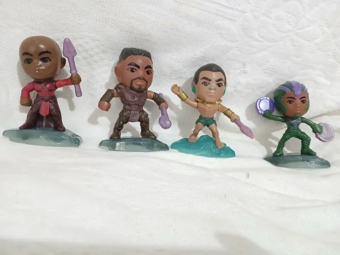 Kit bonecos Pantera Negra wakanda para sempre mc donalds !!