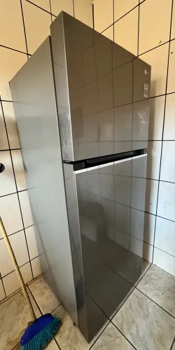 Geladeira LG 395 L econômica