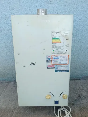 Aquecedor de água COM DEFEITO