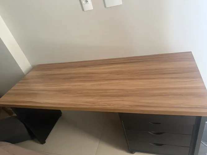 Mesa grande de escritório/Home Office + Gaveteiro com Rodízios