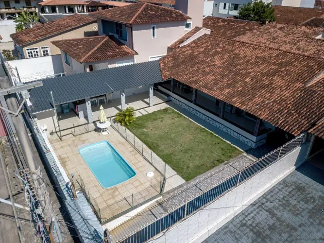 Imóvel para venda possui 280 metros quadrados com 4 quartos em São Judas Tadeu - Guarapari