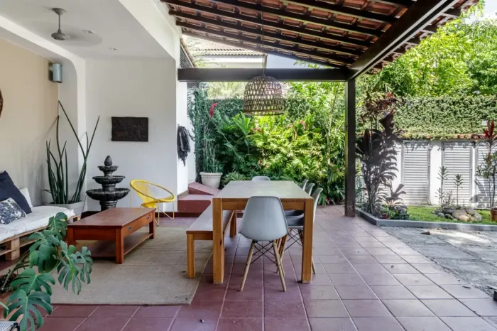 Casa em condomínio com 4 quartos em terreno de 700m² à venda na Barra da Tijuca
