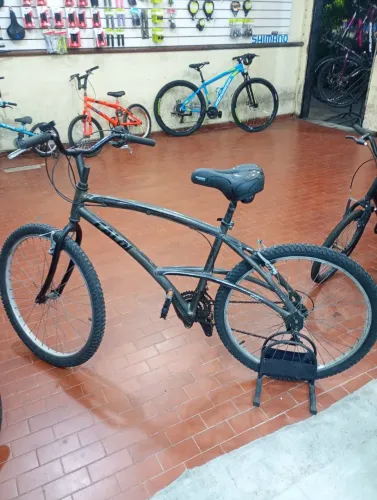 Bike Caloi 100, aro 26, toda revisada.