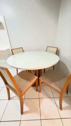 Mesa de madeira maciça kapesberg
