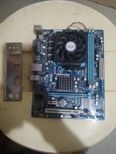 Kit am3+ com fx4300 funcionando perfeitamente