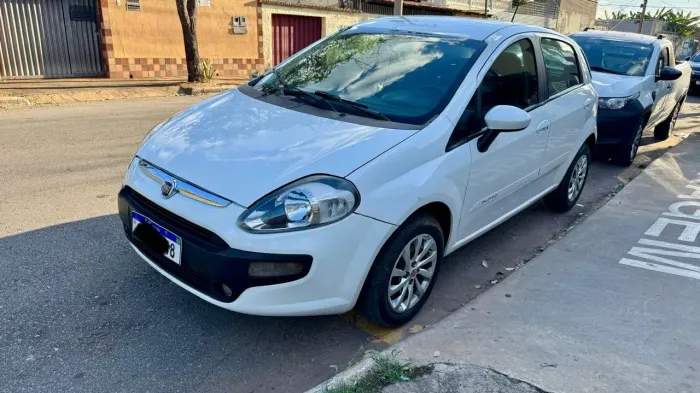 Fiat Punto Attractive 1.4 Fire Flex 8V 5P 2015