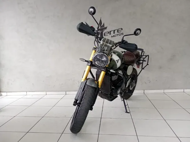 Triumph Scrambler 400X