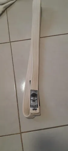 Faixa branca jiu-jitsu