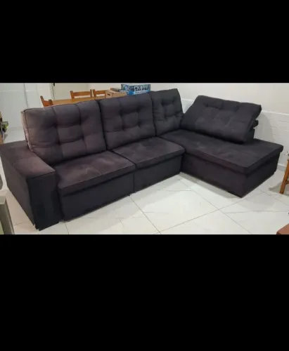 Sofá preto em L