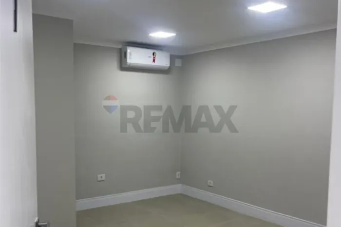 Sala comercial centro de Mairiporã - Sala 7