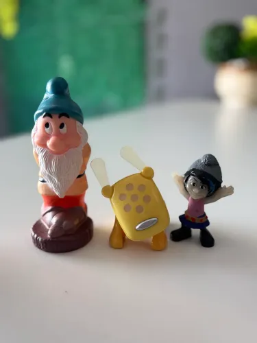 3 Bonequinhos antigos Colecionáveis.