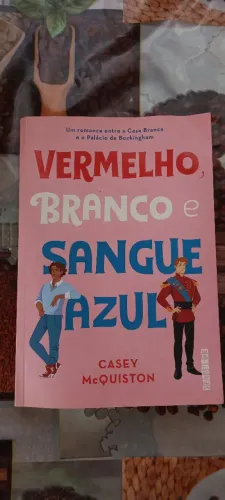 Livro Vermelho, Branco E Sangue Azul - Casey Mcquiston
