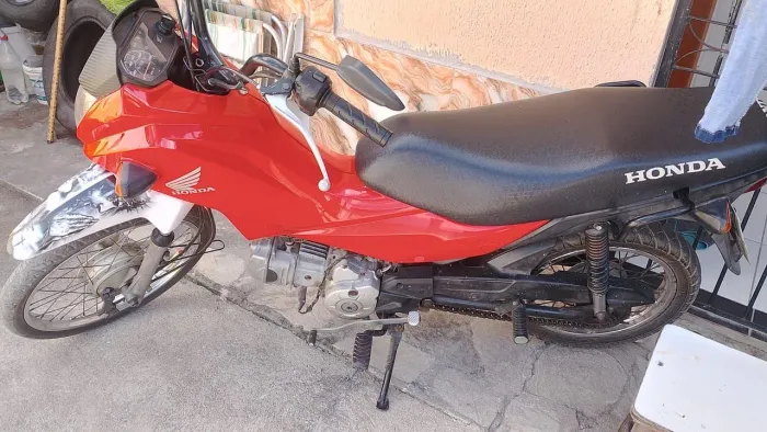 Vendo pop 110 emplacada