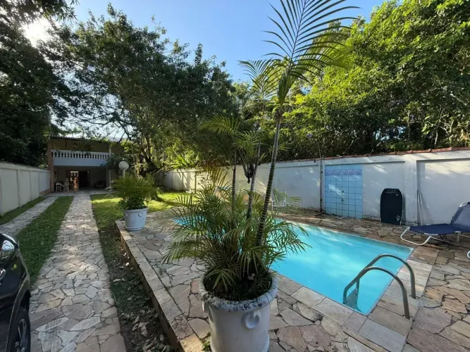 Casa para venda com piscina 4 quartos em Guaraú - Peruíbe - SP