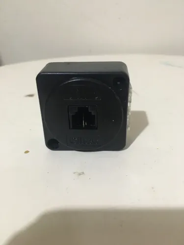 Tomada telefone fixo RJ 11 1
