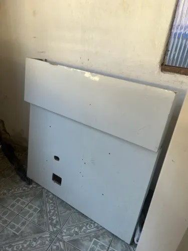 Móveis brancos para quarto troco por mesa escrivaninha 110cm no minimo