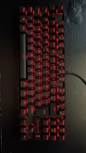 Teclado Redragon Kumara LED Vermelho Switch Brown